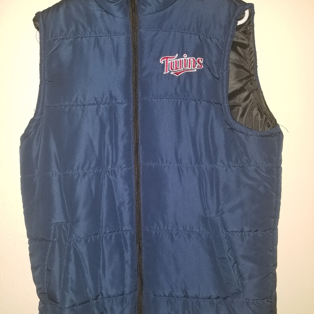New Minnesota twins vest